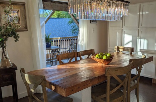 Barton Hills House | LAKE-POOL/SPRINGS-Kayak-SUP-SWIM-HIKE-bike-FOOD-& city-IN NATURE -HAVE IT ALL!