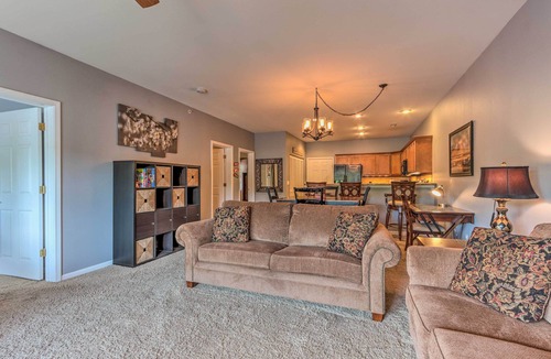 Camdenton Condo | Lake & Poolside Fun! Water-View Camdenton Condo