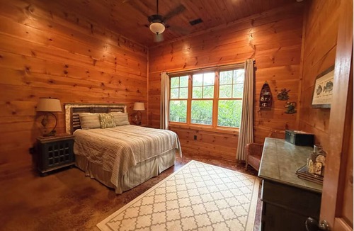 Lakemont Cabin | Lake Rabun Mountain Retreat