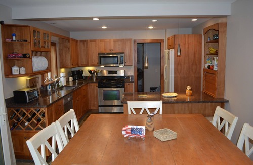 Ludlow House | Lake Rescue Summers, Ski Okemo Winters