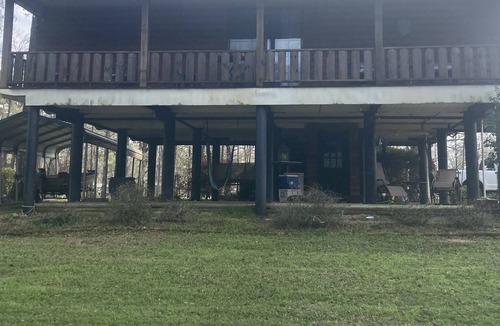 Bentley Cabin | Lake retreat