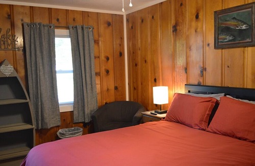 Bull Shoals Hotel | Lake River Lodge