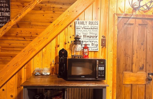 Ironton Cabin | Lake Road Cabin B — Million Dollar Ozark View!