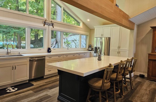 Minett Cottage | Lake Rosseau - Rare, Flat double lot with breathtaking South West views.