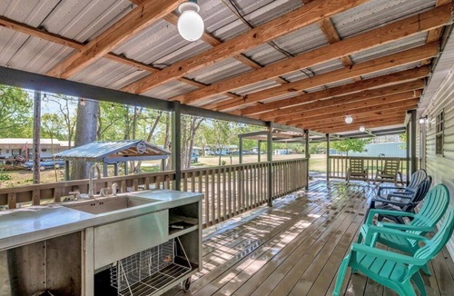 Zavalla House | Lake Sam Rayburn Access!
