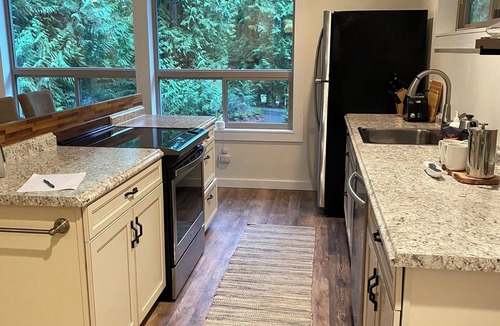 Bellingham Cabin | Lake Samish Cabin Loft