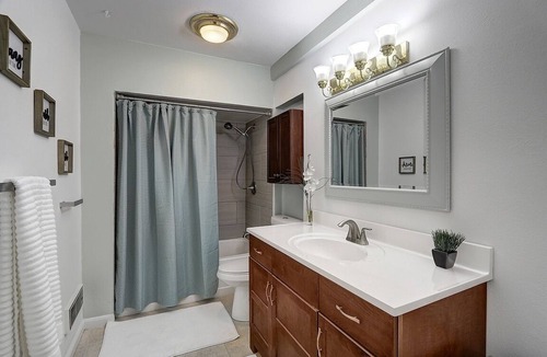 Picnic Point-North Lynnwood House | Lake Serene Beachfront, Lower- Level Unit