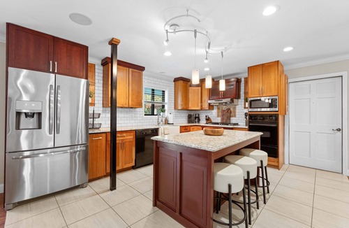 Branson House | Lake Shore Landing – For 20!