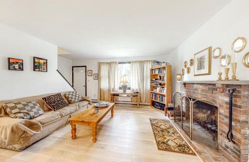 East Falmouth House | Lake Shore Living