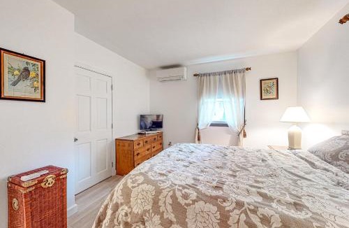 East Falmouth House | Lake Shore Living