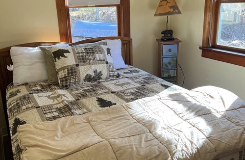 Gloversville Cabin | Lake side cabin with dock at Griffis Road Marina