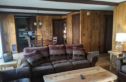 Brant Lake House | Lake side Chalet Brant Lake w/outdoor Hot Tubn