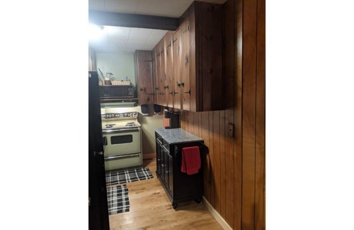 Brant Lake House | Lake side Chalet Brant Lake w/outdoor Hot Tubn