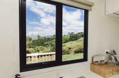 Tarurutangi Cabin | Lake Side Country Cabin