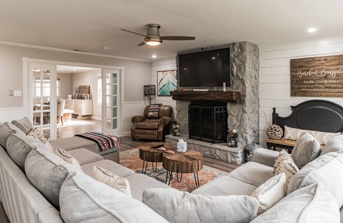 Leisure Land House | ☆Lake Side Getaway☆ Family Ready | Ace Location