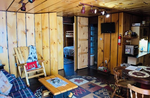 Hermon Cottage | Lake Side Guest Suite