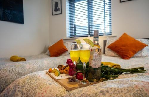 Oakham House | Lake Side Home Stay