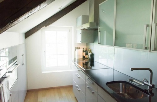 Old Town Apartment | Lake Side Location Bellevue