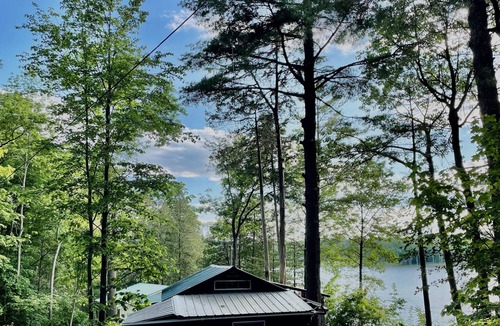 Bridport Cottage | Lake Side Love Nest