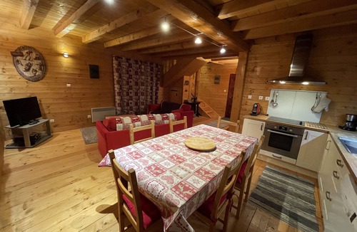 Peyragudes Condo | Lake side, woods and nature