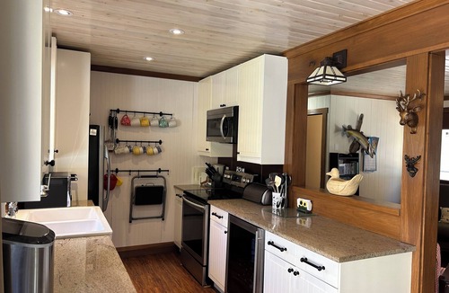 Ramara Cottage | Lake Simcoe Beachfront Cottage