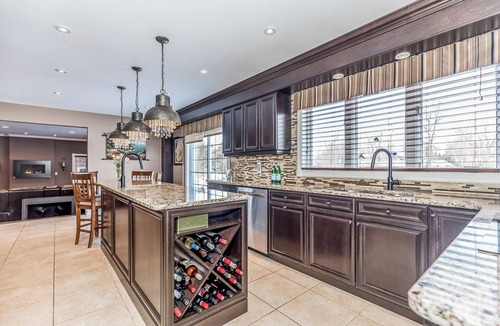 Gilford Villa | Lake Simcoe Waterfront Retreat | Expansive Private Grounds · Ideal for Groups