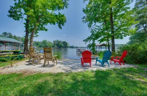 Eatonton House | Lake Sinclair 'Crooked Creek Cottage' w/Fire Pit!