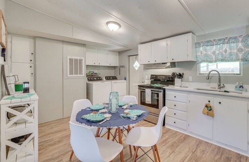 Milledgeville House | Lake Sinclair Escape: Screened Porch, Modern Style