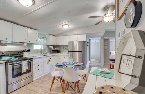 Milledgeville House | Lake Sinclair Escape: Screened Porch, Modern Style