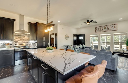 Somerville House | Lake Somerville Family Retreat: 'The Lazy Joey'!