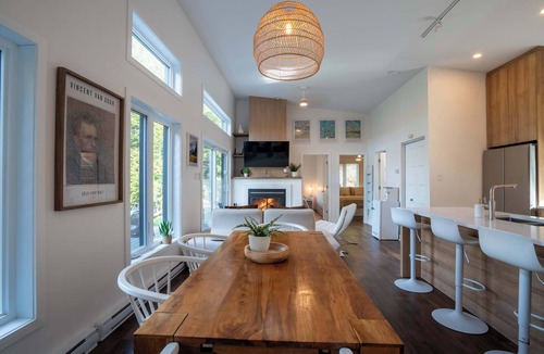 Chertsey Ski Chalet | Lake - Spa and Sauna | Le Van Gogh