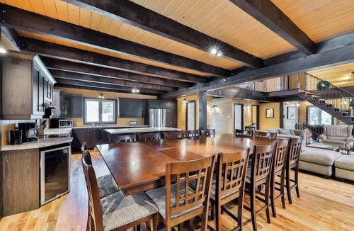 Grenville-sur-la-Rouge Ski Chalet | Lake, Spa, Forest Fun & Game room | Le Grand Chene