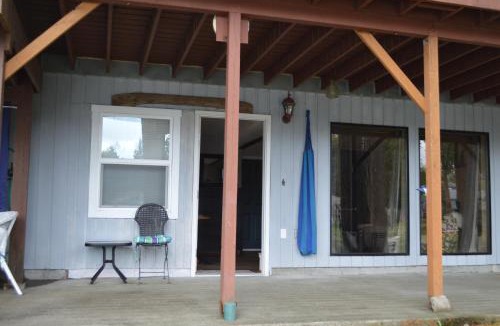 Lacey House | Lake St Claire Waterfront, 1 beds, 1 bath