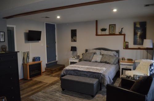 Lacey House | Lake St Claire Waterfront, 1 beds, 1 bath