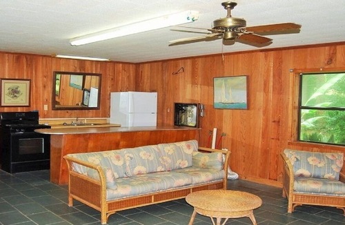 Ferriday Cottage | Lake St John Tranquil Escape