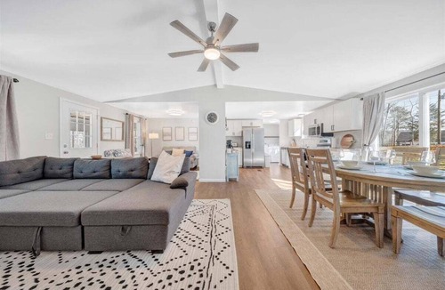 Huddleston House | Lake Starboard - Lakefront w/Private Dock & Fire Pit