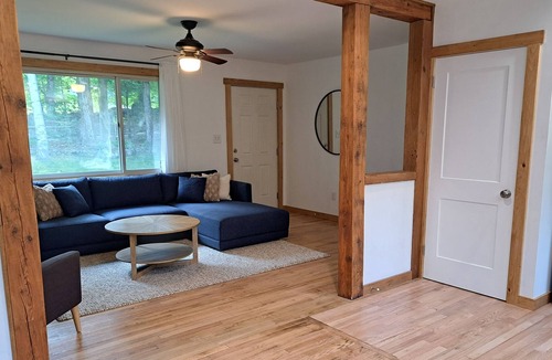 Sunapee House | Lake Sunapee Hilltop House