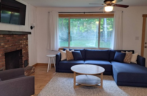 Sunapee House | Lake Sunapee Hilltop House