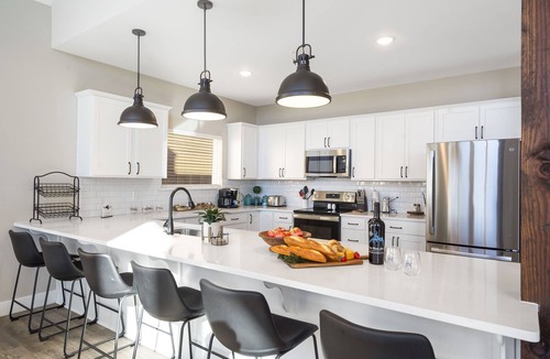 Kimberling City House | Lake & Sunset Views, Arcade, Shuffleboard & Community Amenities with Free Tickets