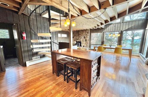 Grand Marais House | Lake Superior Retreat Private Wooded Haven with Panoramic Views