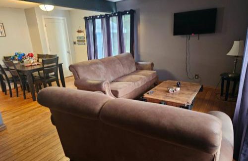 Algoma District Apartment | Lake Superior Waterffront Main Unit of Duplex Sleeps 8 ppl