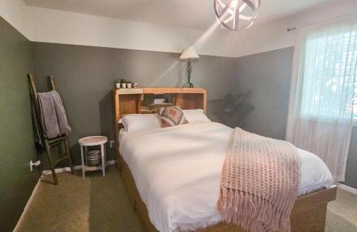 Maple Grove House | Lake Sutherland Surprise