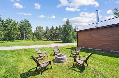 Saint-Michel-des-Saints Ski Chalet | Lake Taureau | Le Mystic