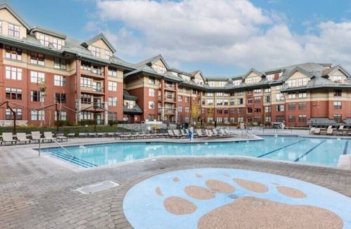 Elk Point Condo | Lake Tahoe | Cozy Alpine Stay | Ski Access & Hot Tub