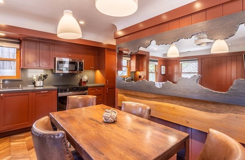 Homewood House | Lake Tahoe Lodge Near Homewood Mountain Resort! Community Amenities!