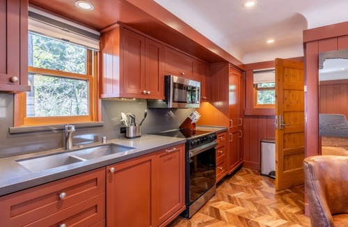 Homewood House | Lake Tahoe Lodge Near Homewood Mountain Resort! Community Amenities!