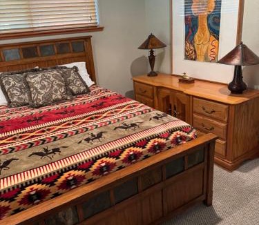 Al Tahoe House | Lake Tahoe Luxury Guest Quarters