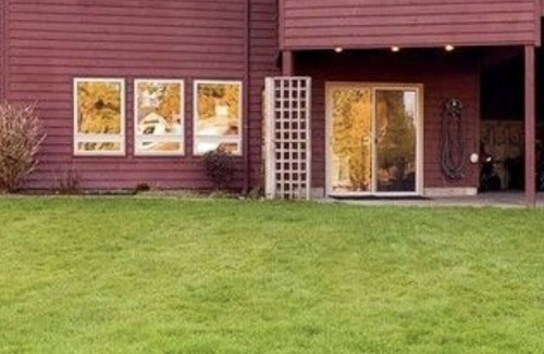 Bonney Lake House | Lake Tapps! LAKE FRONT Available for Booking