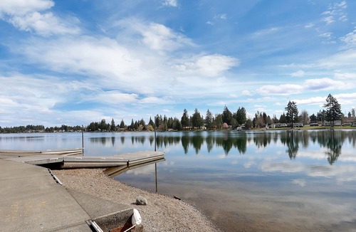 Bonney Lake Apartment | Lake Tapps Luxury Private Oasis