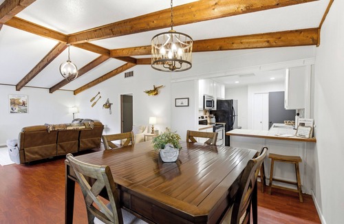 Paradise Hill House | Lake Tenkiller Retreat